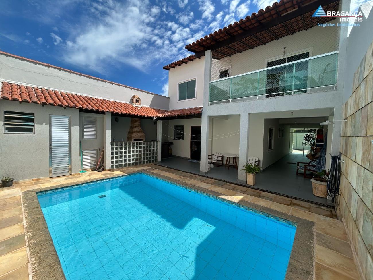 Casa Alto-Padrão a venda