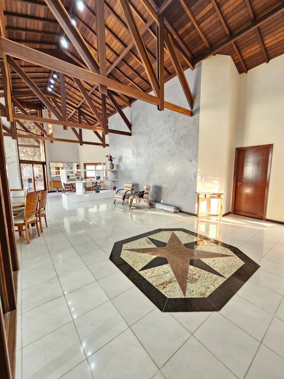 Casa Alto-Padrão a venda